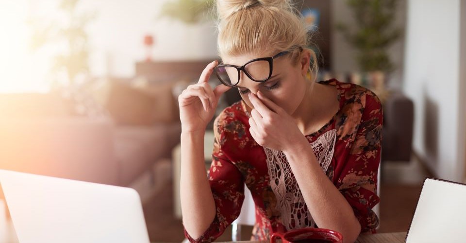 Slaaptekort door stress: waarom spanning je nachtrust ondermijnt